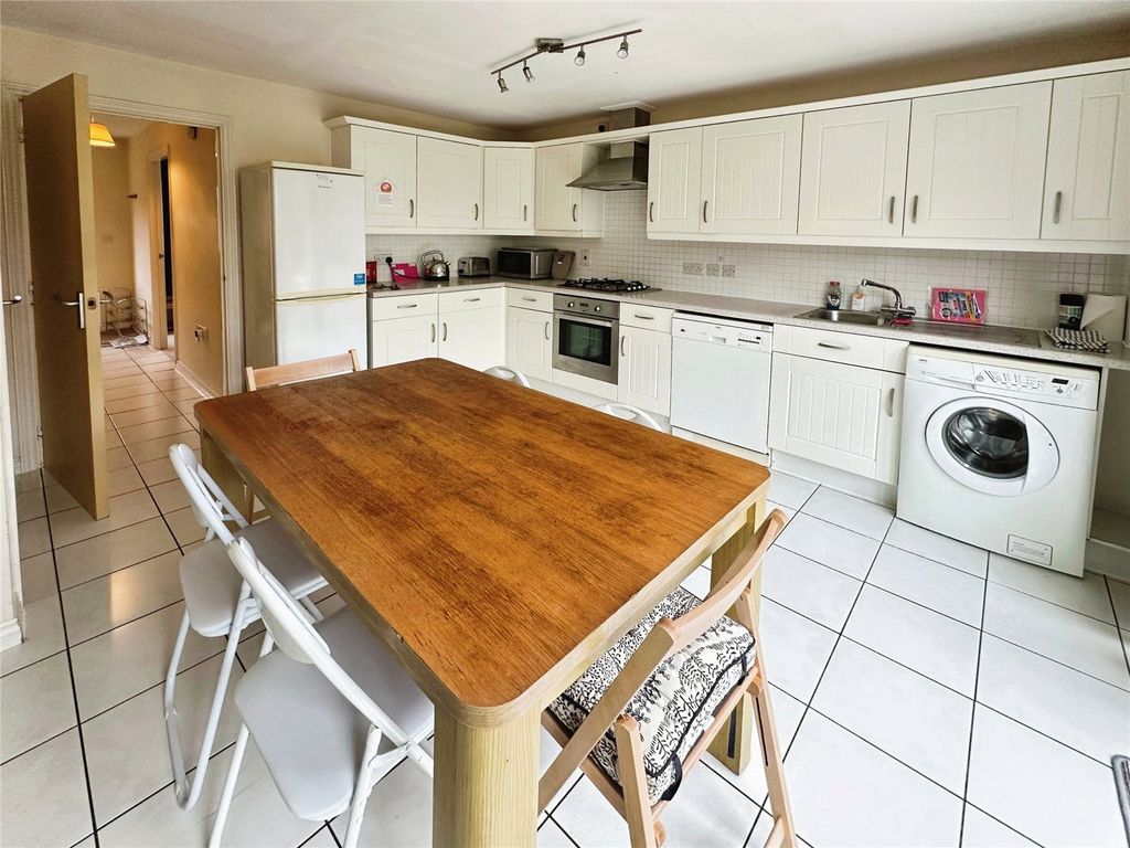 Property photo 2 of 16 Kitchen