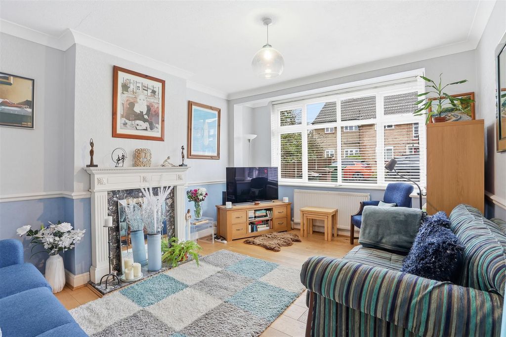 Property photo 2 of 19 1615784627 - 23 Lavender Rd, Carshalton, Sm5 - 14.