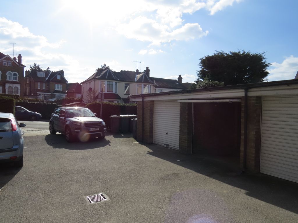 Property photo 3 of 5