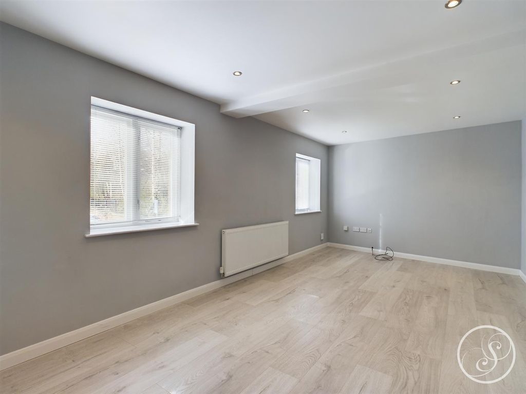 Property photo 2 of 8 Cam02071G0-Pr0242-Still004.Jpg