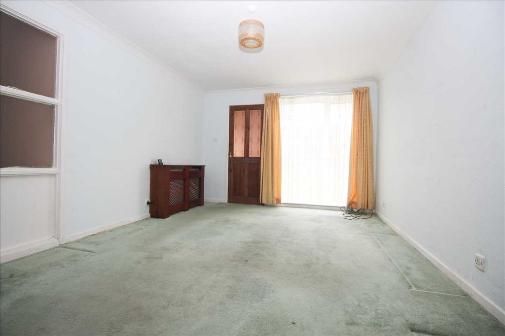 Property photo 2 of 12 Living Room