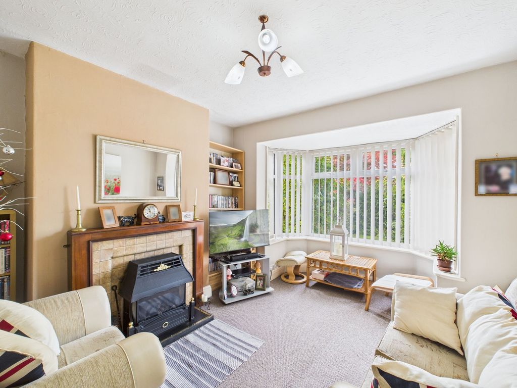 Property photo 2 of 31