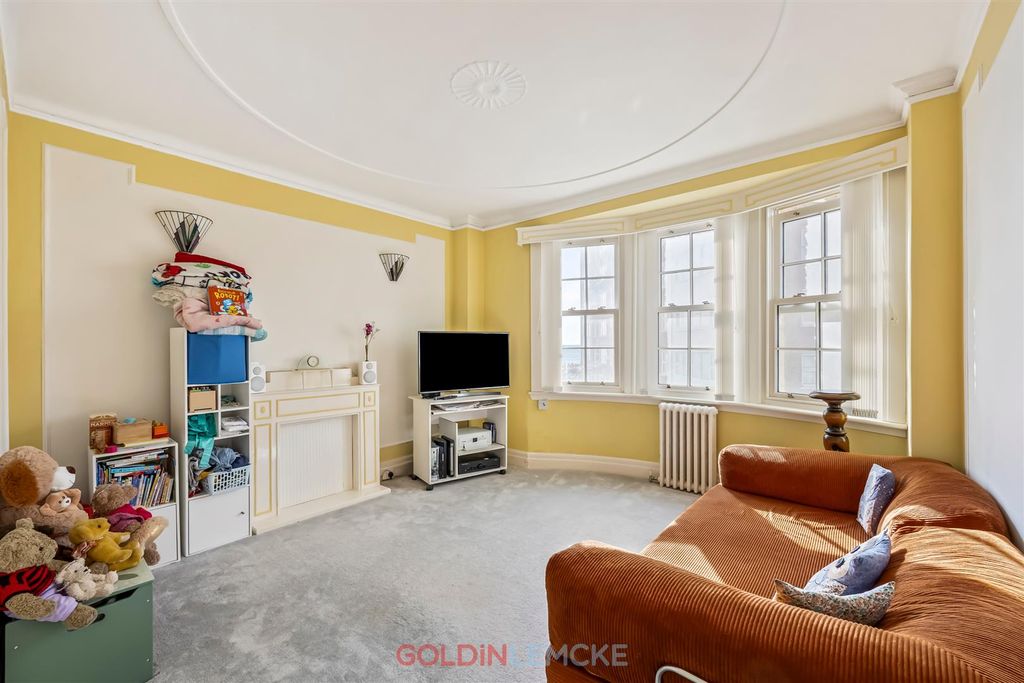 Property photo 2 of 16 Living Room