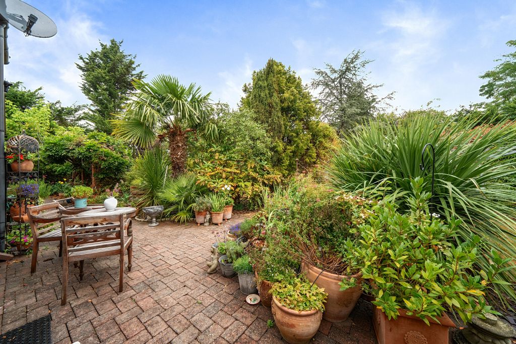 Property photo 2 of 29