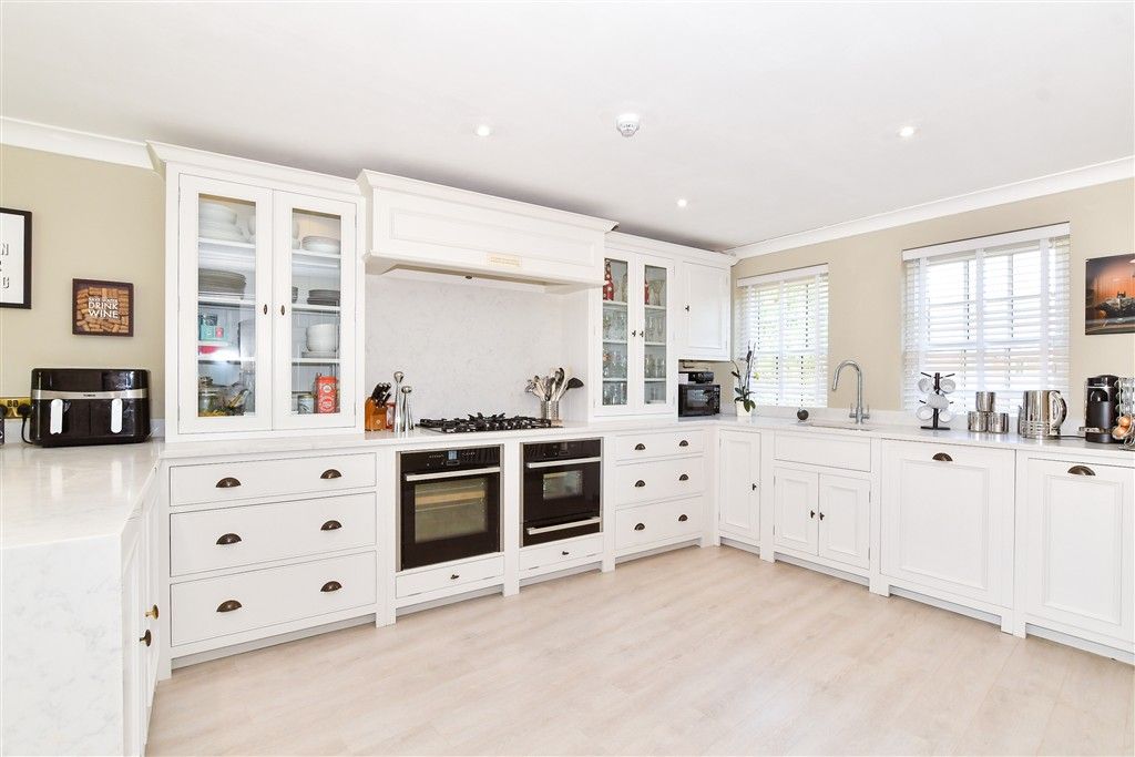 Property photo 3 of 18 Kitchen/Diner