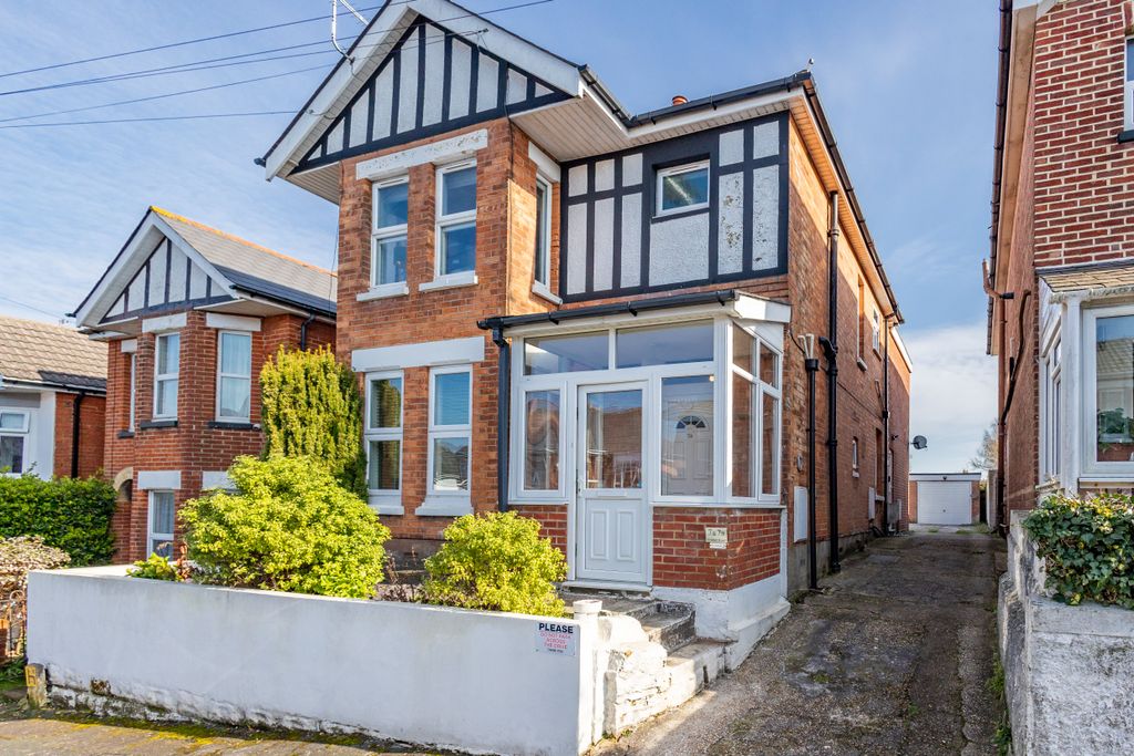 Property photo 1 of 20 Main Front