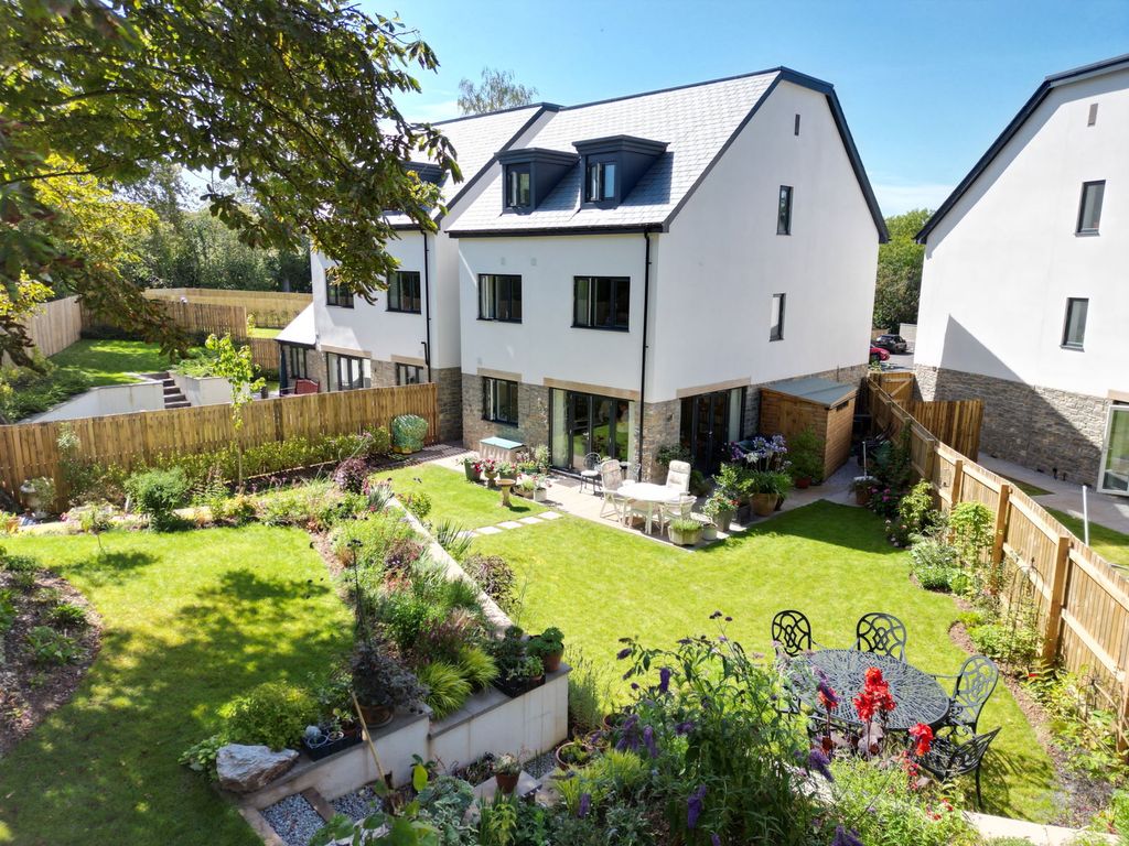 Property photo 1 of 33