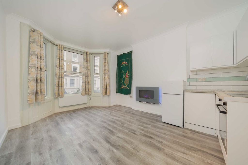 Property photo 2 of 4