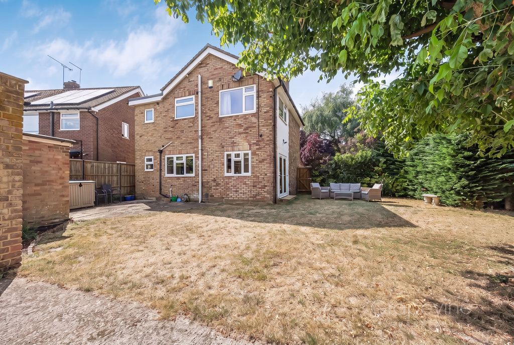 Property photo 2 of 26