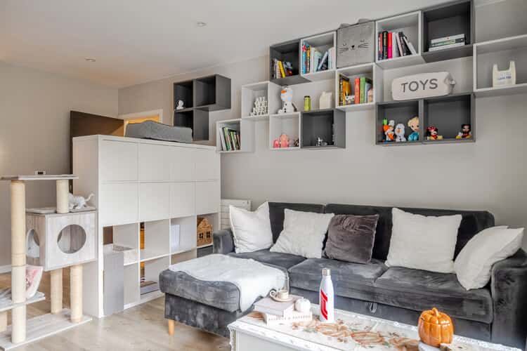 Property photo 2 of 21