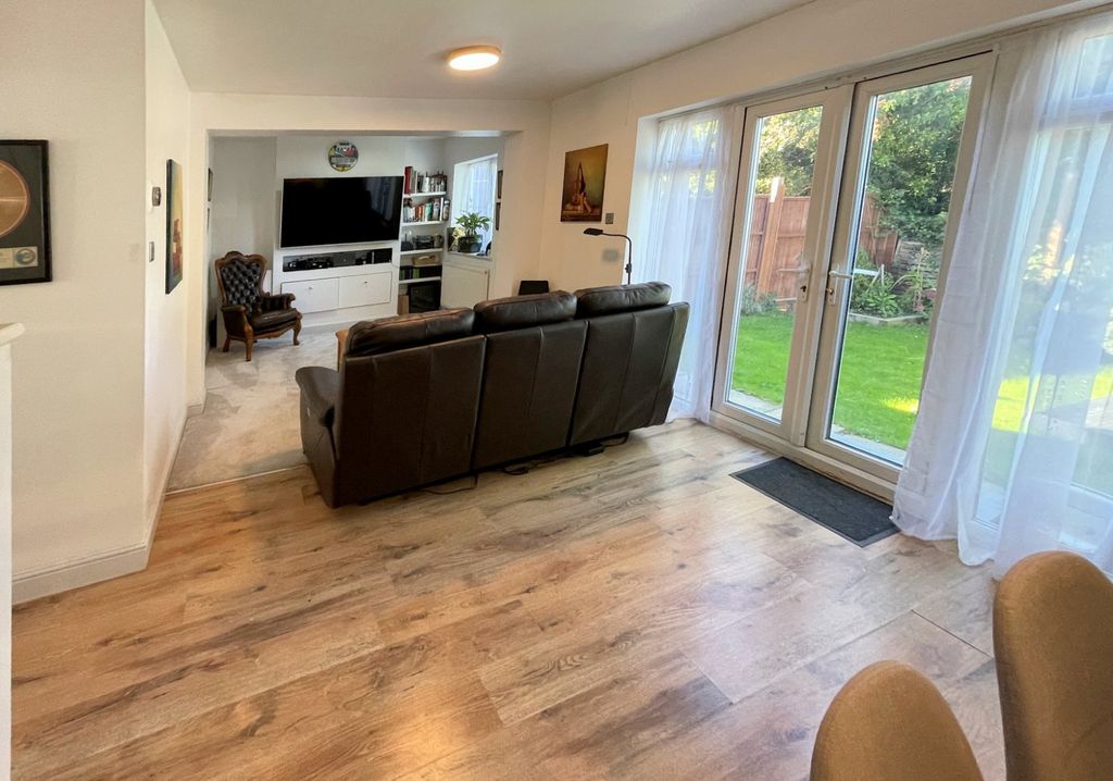 Property photo 3 of 18 Picture No. 26