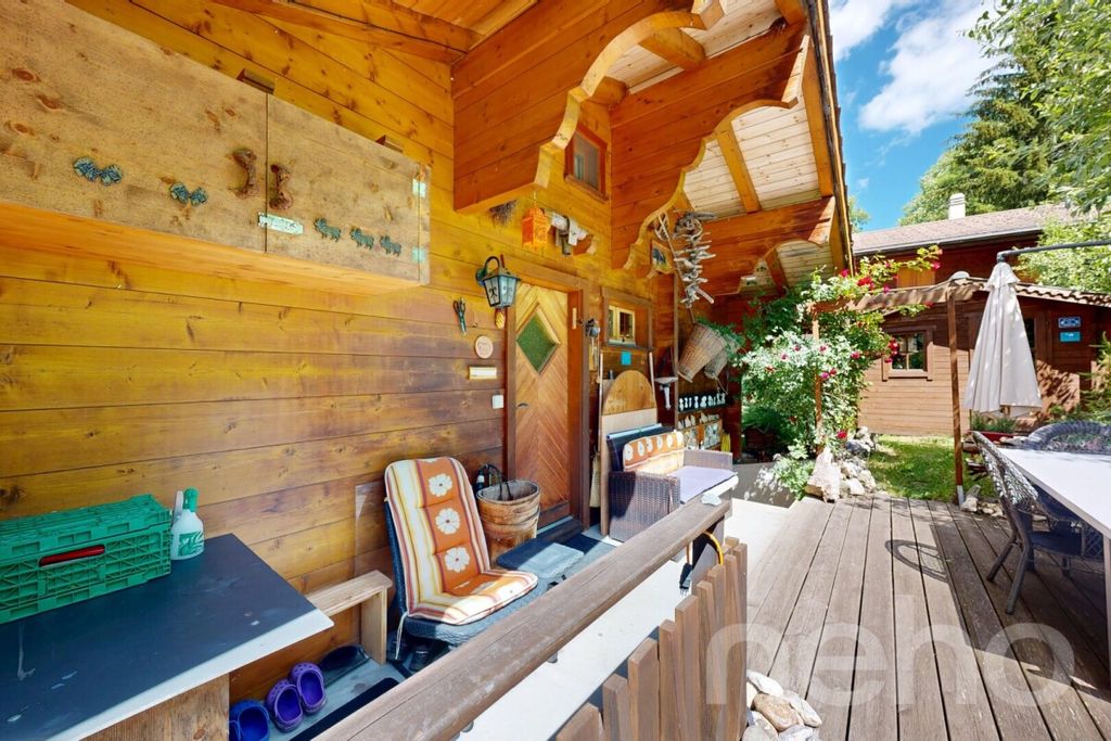 Property photo 3 of 12