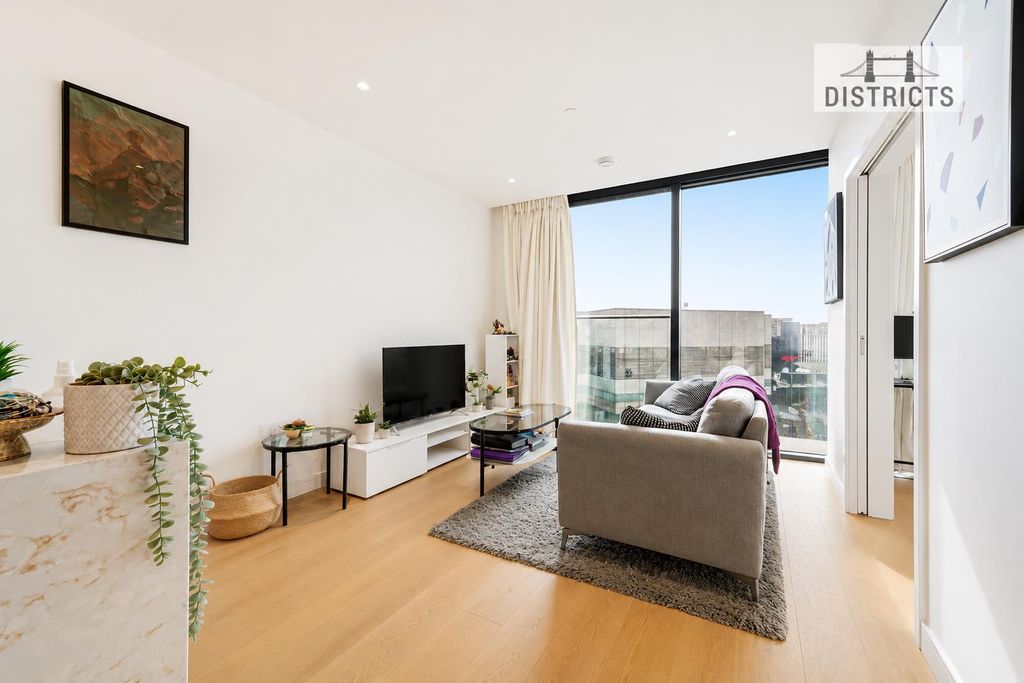Property photo 1 of 14 Wm Dressed (4).Png