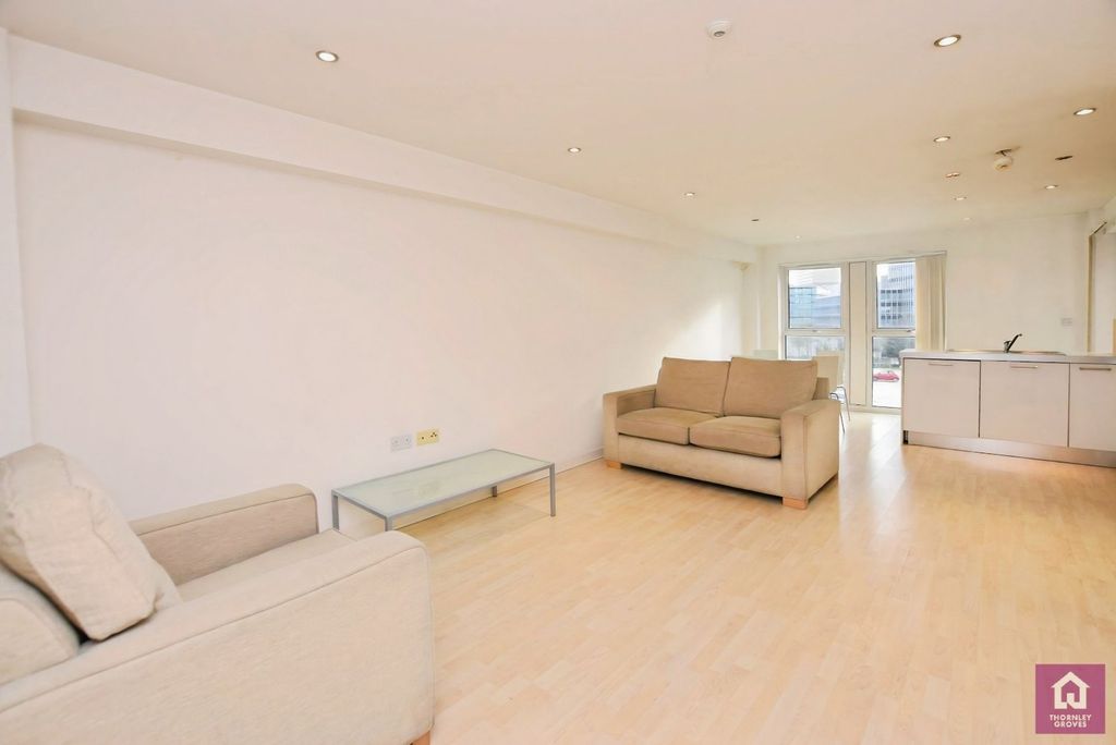 Property photo 2 of 15 Picture No. 29