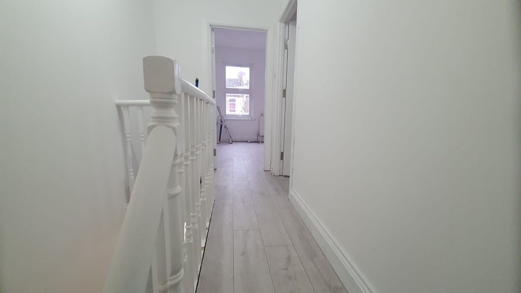 Property photo 2 of 11 Gallery