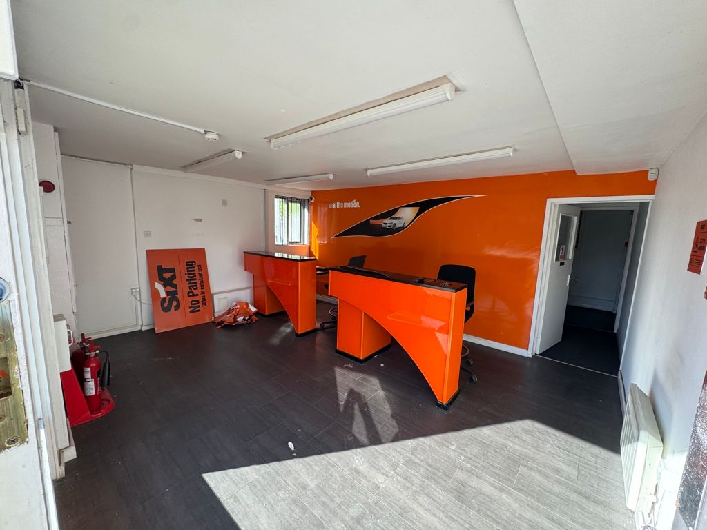 Property photo 3 of 8 Photo 3