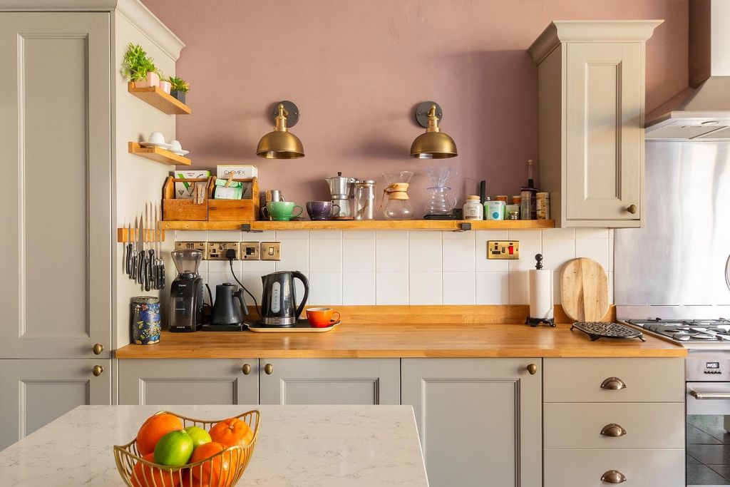 Property photo 1 of 40 Tbonv - Kitchen B.Jpg