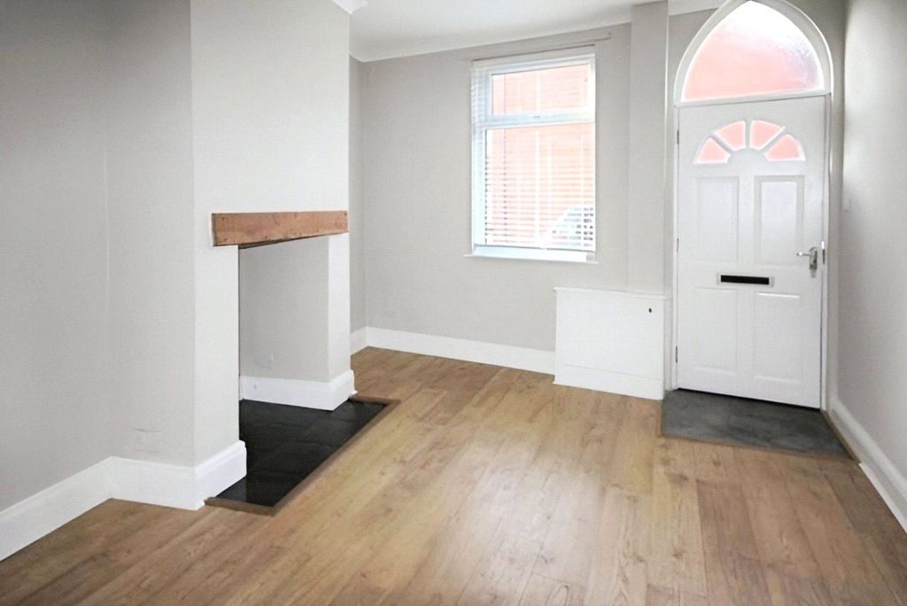 Property photo 2 of 8 Living Room