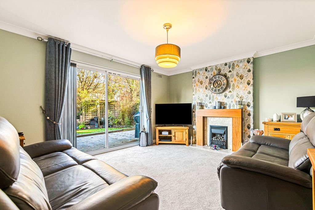 Property photo 3 of 19