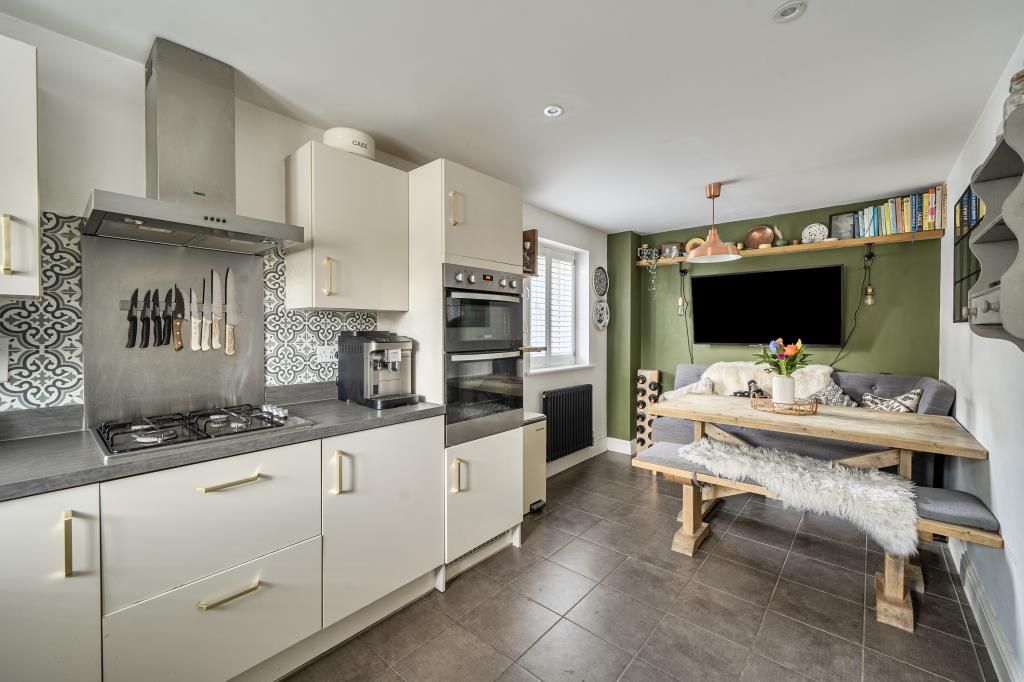 Property photo 2 of 20 Kitchen