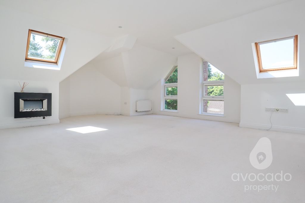 Property photo 2 of 11 4303406