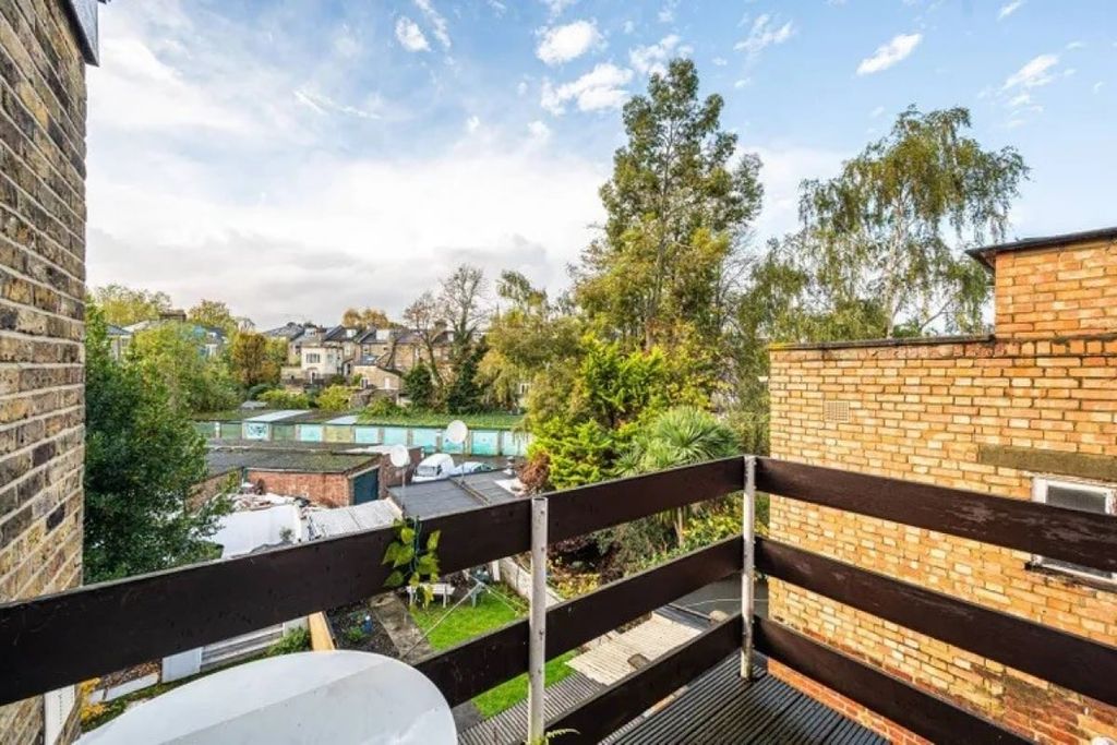 Property photo 3 of 7