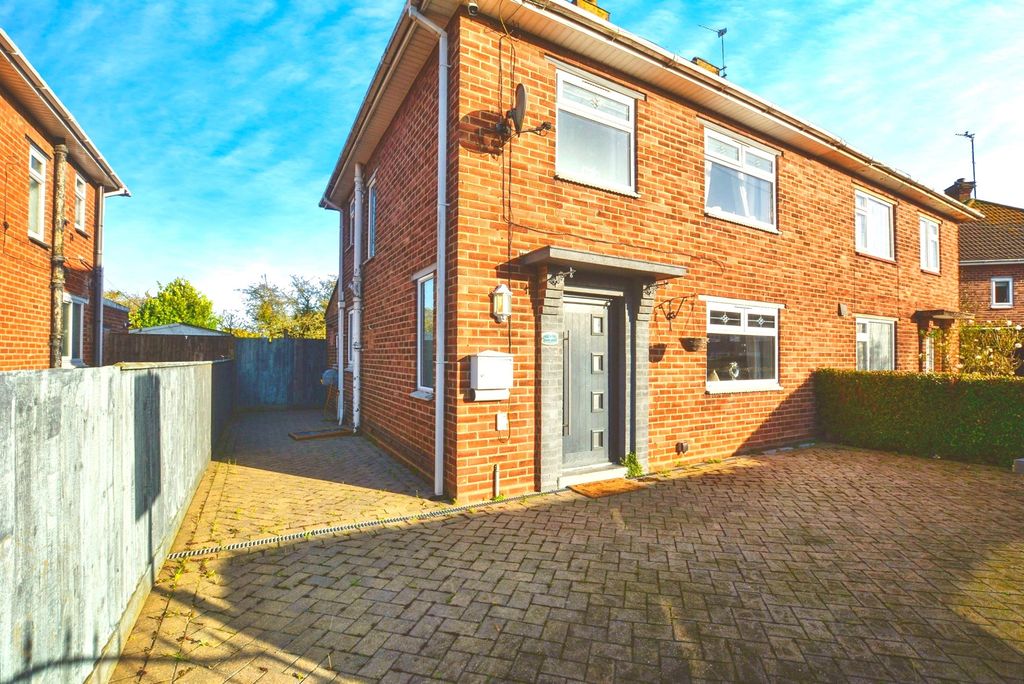 Property photo 1 of 25