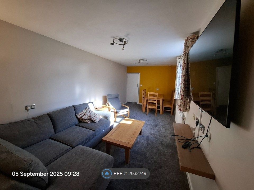 Property photo 1 of 33