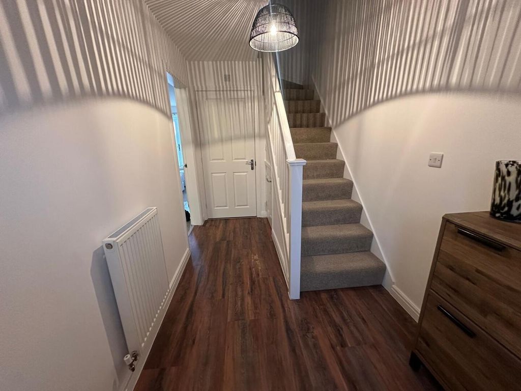 Property photo 2 of 12 Hallway