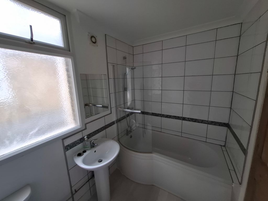 Property photo 3 of 5 Bathroom