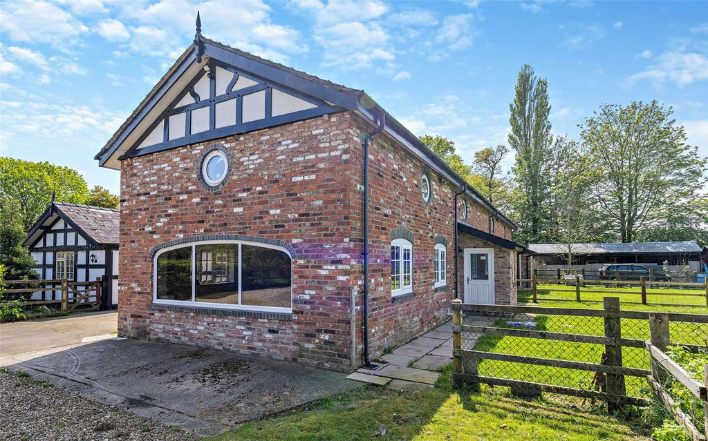 Property photo 1 of 14 External
