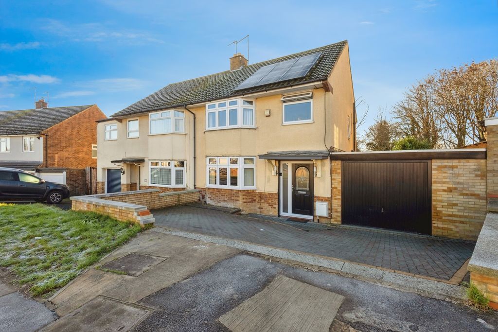 Property photo 1 of 20 Front