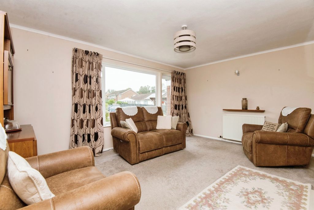Property photo 2 of 14