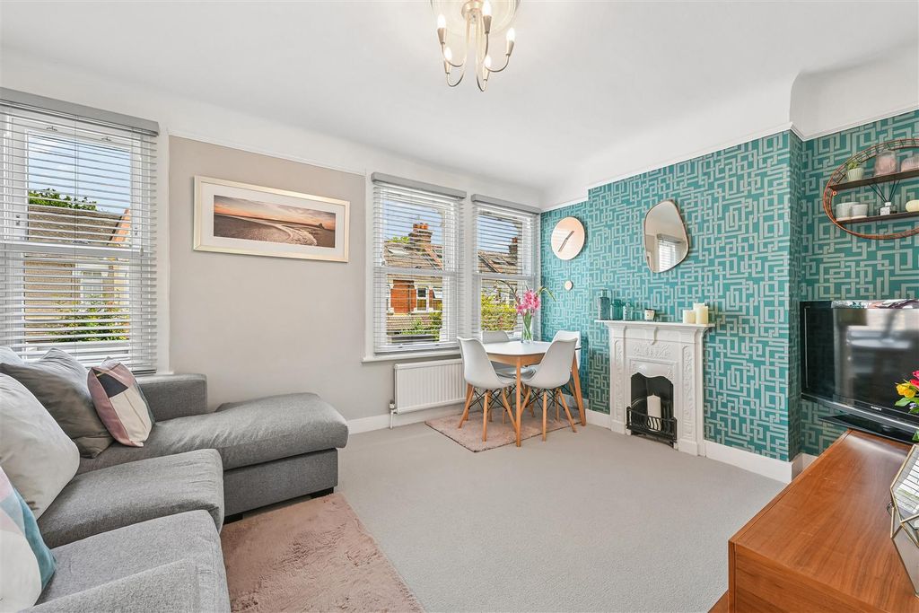 Property photo 2 of 12