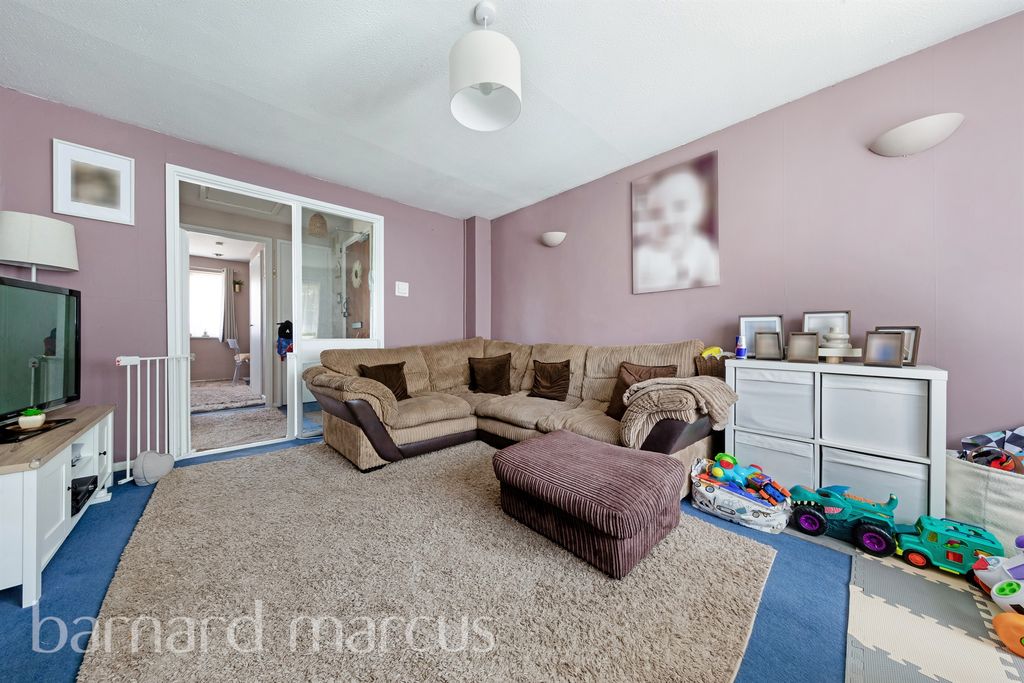 Property photo 3 of 9