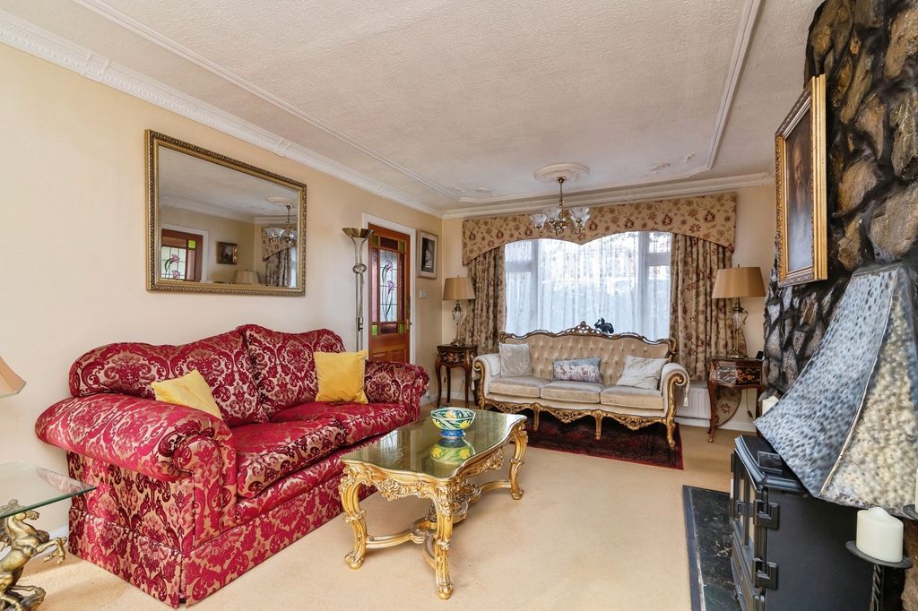 Property photo 3 of 23 Pbox-Img.Jpg