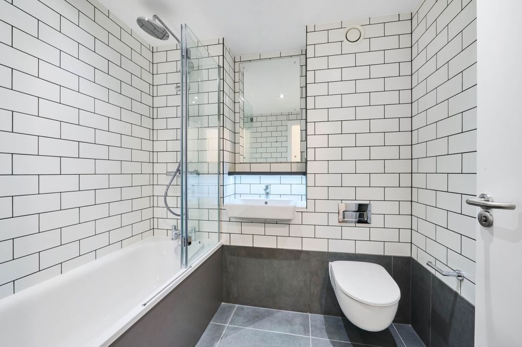 Property photo 3 of 16 Kfh_-_Transport_Hous