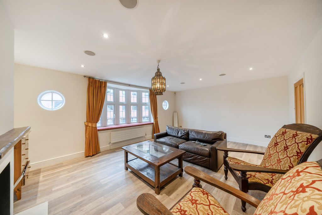 Additional image 17 of 3 bed flat for saleMarsh Road, Pinner, Middlesex HA5