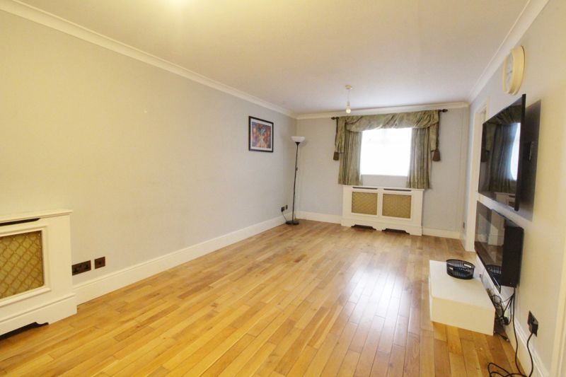 Property photo 2 of 7 Photo 8