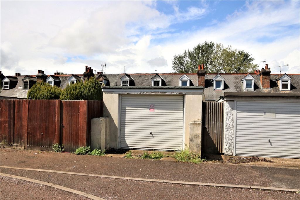 Property photo 3 of 11 Picture No. 10