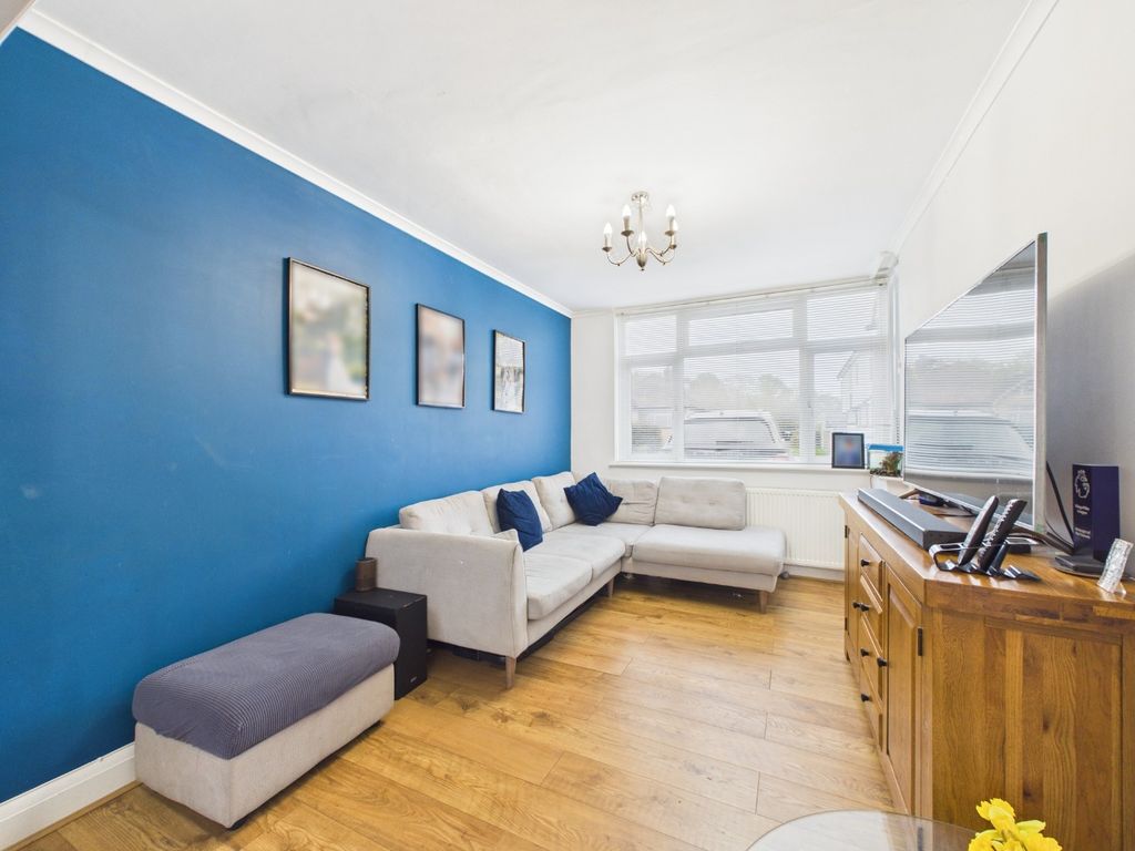 Property photo 2 of 25 5016873