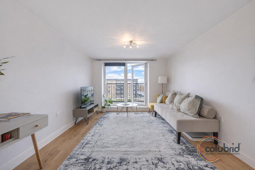 Property photo 2 of 10