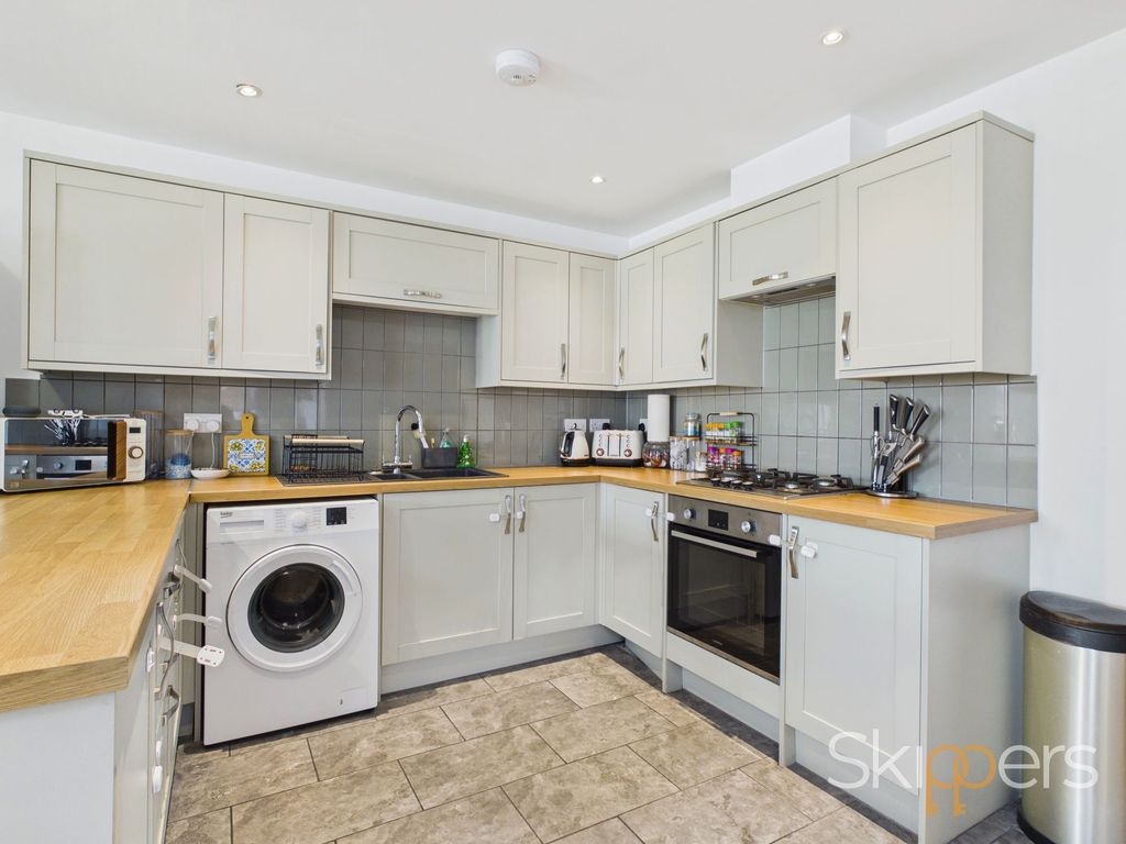 Property photo 3 of 18