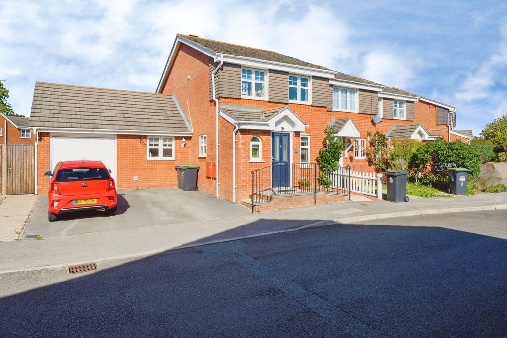 Property photo 1 of 17 Pbox-Img.Jpg