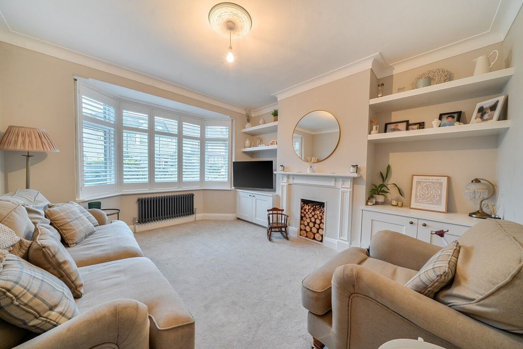 Property photo 2 of 19 Picture No. 12