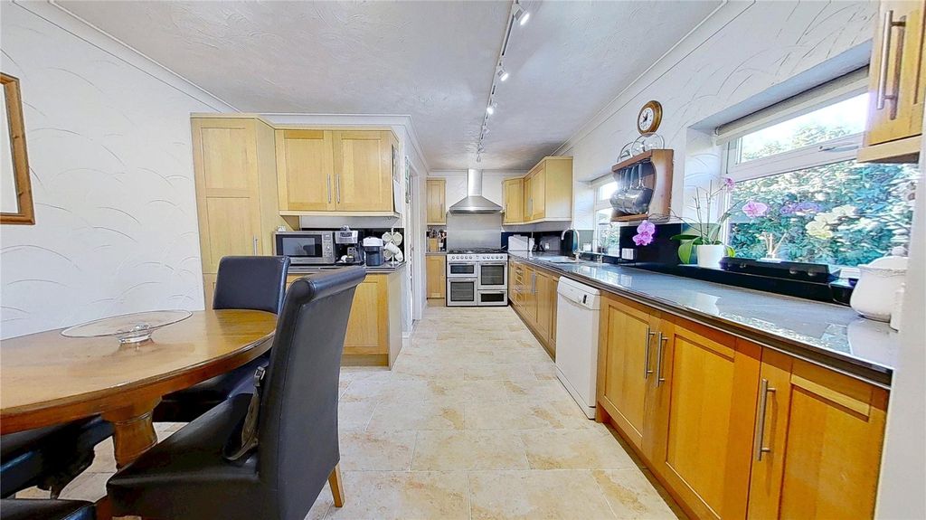 Property photo 3 of 24 Picture No. 19