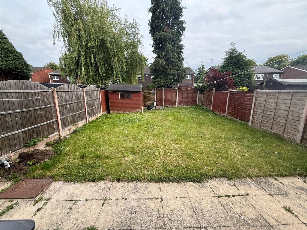 Property photo 2 of 13 Garden.Jpeg