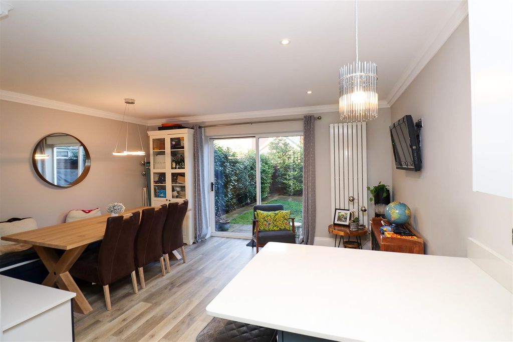 Property photo 2 of 19 Family/Dining Room