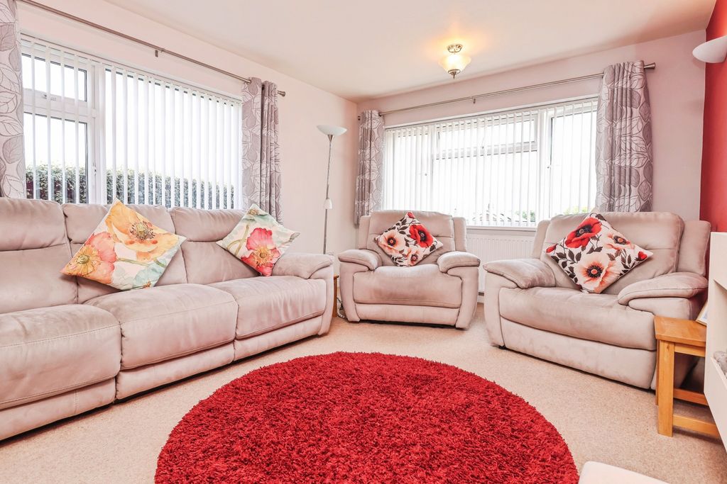 Property photo 2 of 20 Astondriveastondrivemalvernwr143Jt-9
