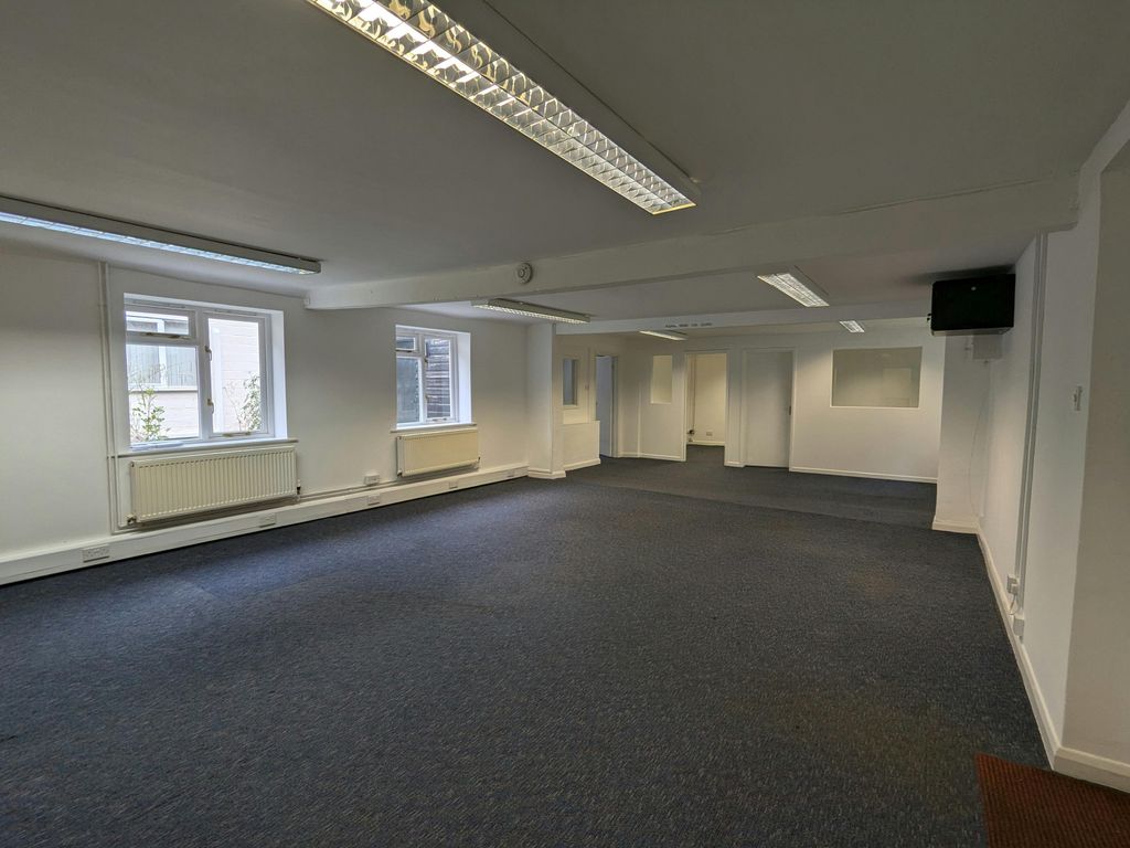 Property photo 2 of 4 1000003707.Jpg